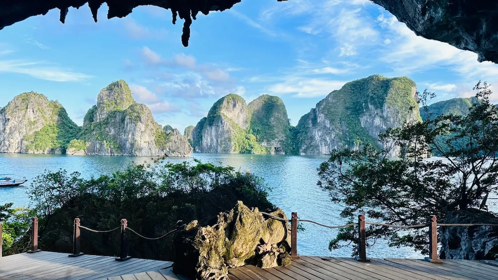 baie d ha long grotte trong