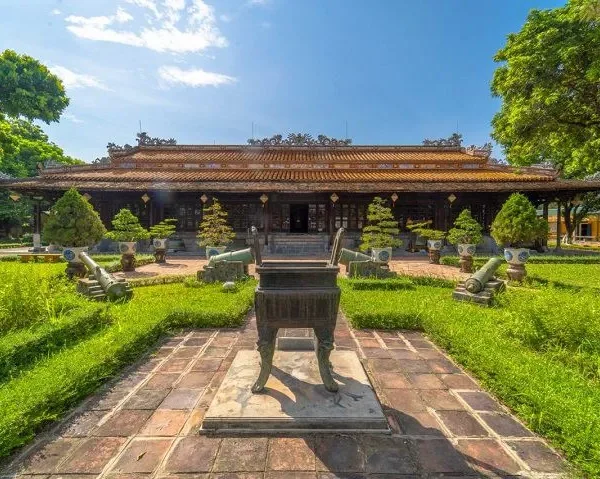 citadelle hue dien long an_1000