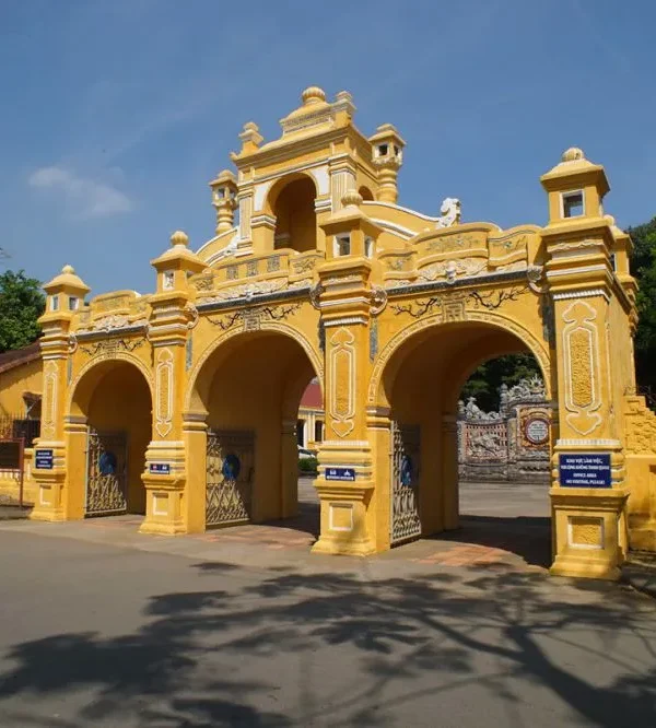 citadelle hue vien co mat tam toa_1000