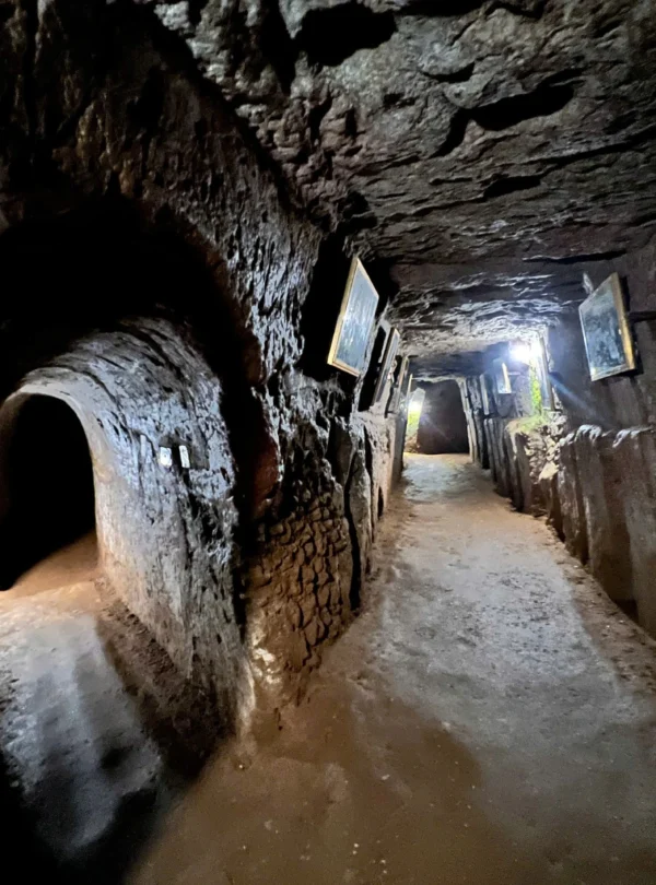 village vinh moc tunnel