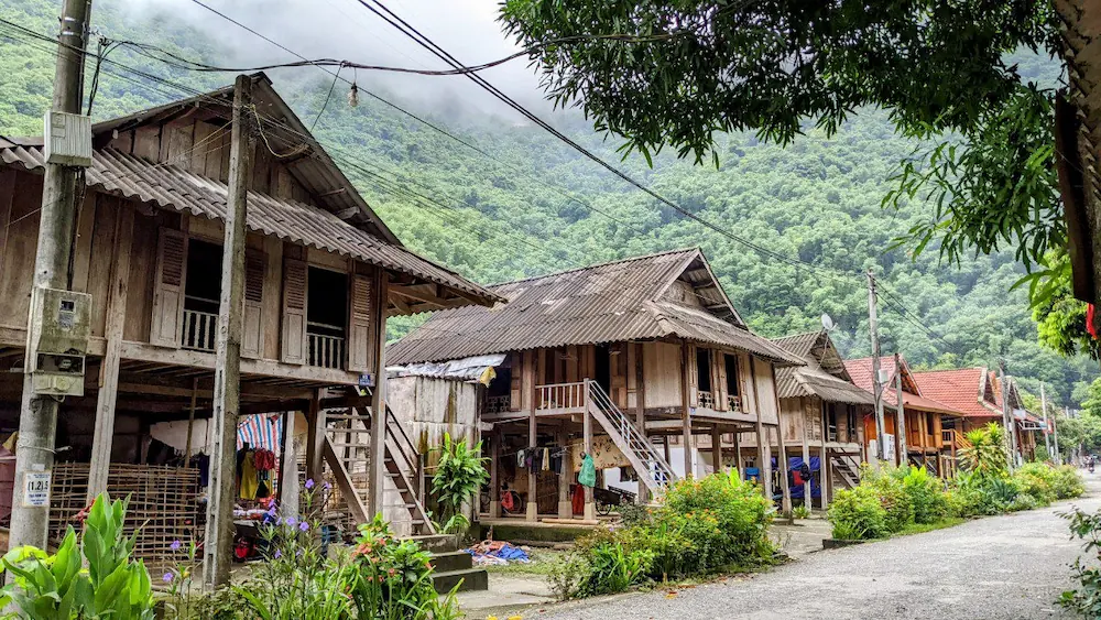 mai chau village van