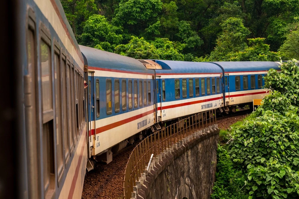 train vietnam 1