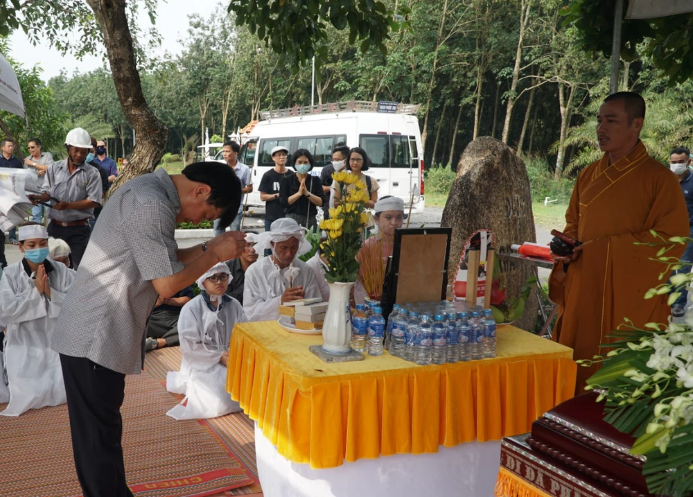 Funérailles traditionnelles au Vietnam 3_