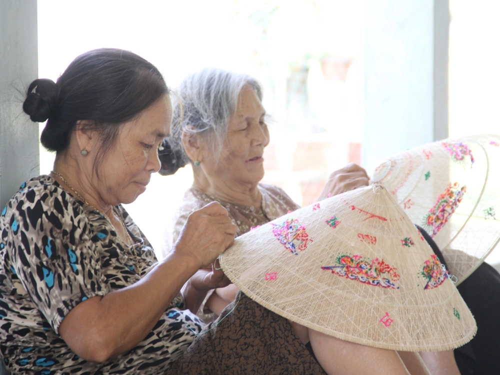 chapeau conique go gang_