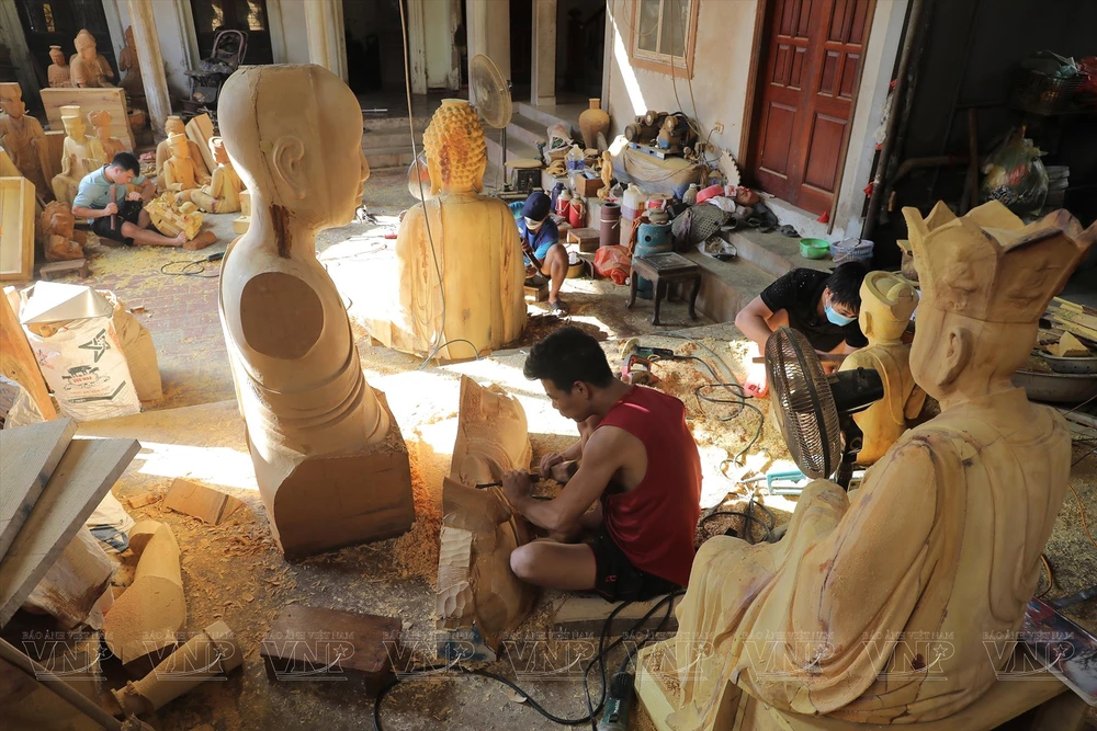 sculpture Vietnam 7_