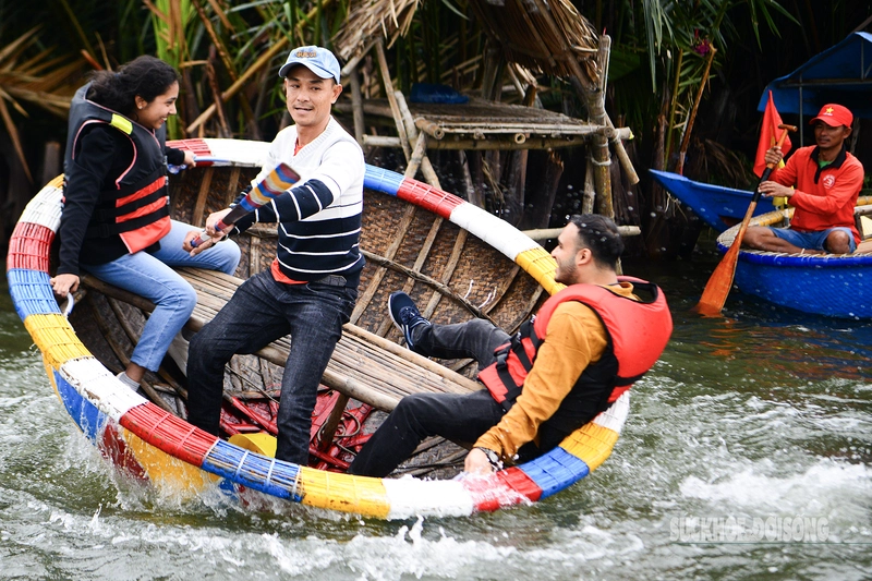 Barque Ronde de Hoi An 1_800