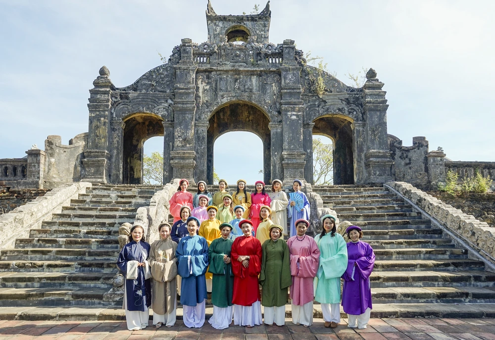 ao dai hue 1_1000